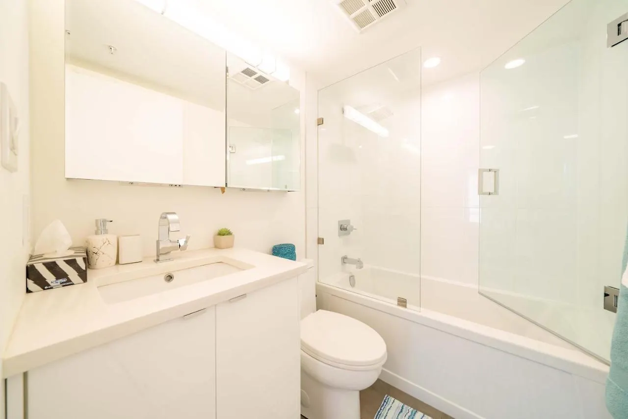 아파트 Sunset Beach Walk 2Bd+2Ba+1Prk Yaletown 밴쿠버
